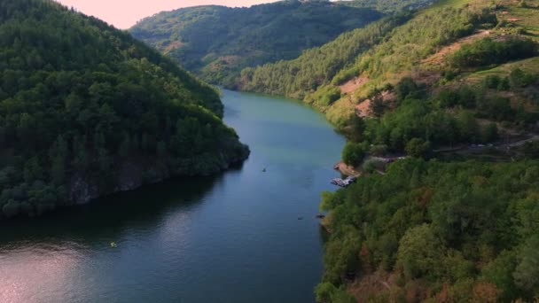 Navegar Por Río Minho Cerca Belesar Ribeira Sacra Galicia España — Vídeos de Stock