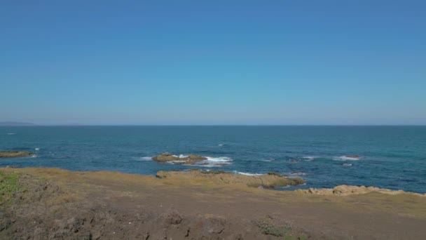 Panorama Morza Niebieskiego Furna Caion Popularna Jaskinia Kajonie Hiszpania Zejście — Wideo stockowe