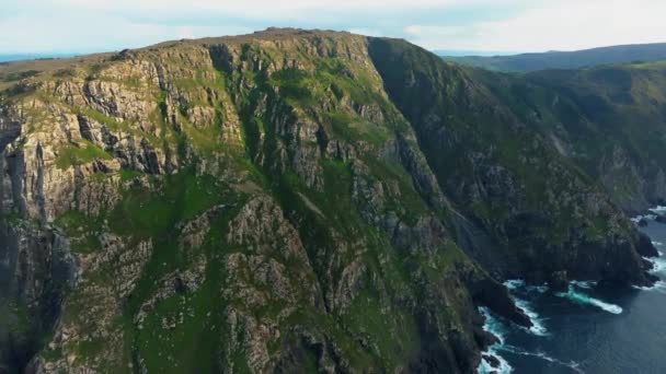 Crag Sheer Cliffs Sierra Capelada Galicia España Aerial Drone Shot — Vídeos de Stock