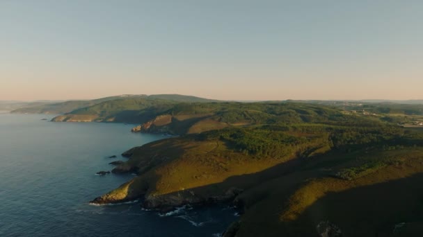 Uma Cena Pacífica Águas Calmas Malpica Espanha Drone Voando Para — Vídeo de Stock