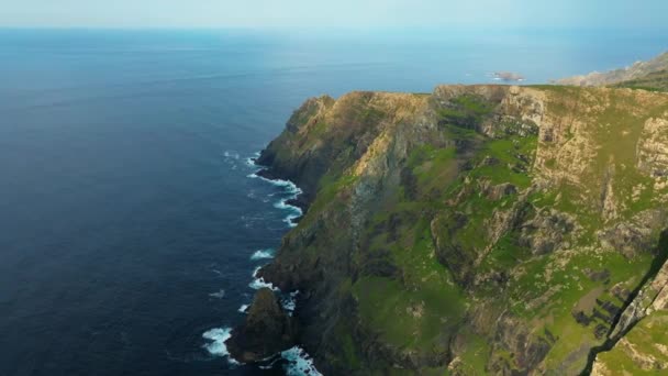 Rugged Sheer Cliffs Serra Capelada Blisko Cabo Ortegal Prowincji Coruna — Wideo stockowe