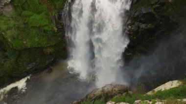 Cascades in the Toxa River, Galicia, İspanya. Fervenza do Toxa Şelalesi. Hava Aracı Görüntüsü