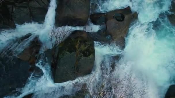 Top View Gushing Cascades Rocks Fervenza Noveira Corua Španělsko Výstřel — Stock video