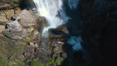 Güzel Şelale Belelle Nehri 'nde, Galiçya, İspanya