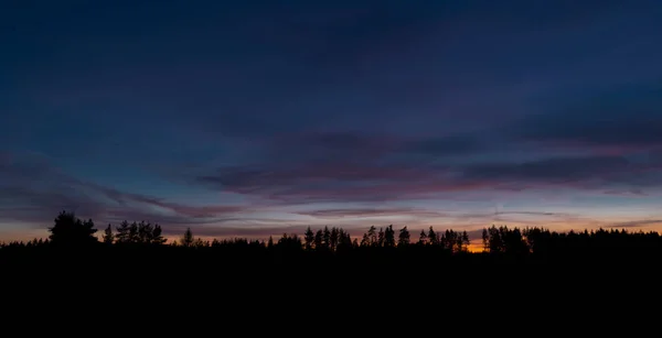 Frischer Wintersonnenuntergang Mit Farbigem Himmel Der Nähe Des Dorfes Andelska — Stockfoto