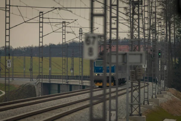 Schnellzug Auf Der Neuen Eisenbahnstrecke Von Prag Nach Tabor Myslkovice — Stockfoto