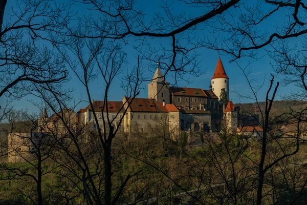 Château Couleur Soirée Ensoleillée Dans Centre Bohême Printemps — Photo