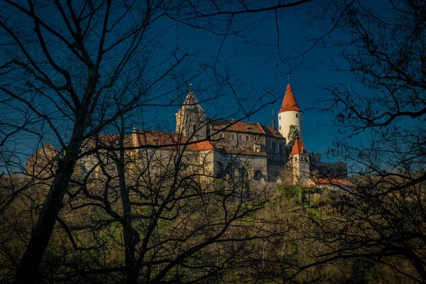 Château Couleur Soirée Ensoleillée Dans Centre Bohême Printemps — Photo
