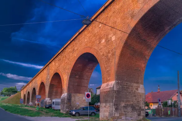 Акведук Liesing Части Столицы Вены Цветное Летнее Утро — стоковое фото