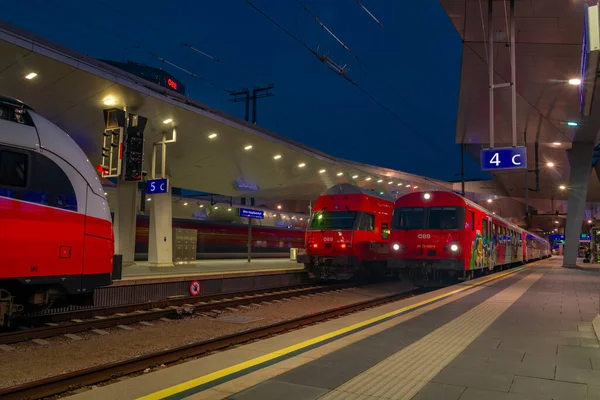 Nuit Soirée Couleur Hauptbahnhof Dans Capitale Wien Autriche 2023 — Photo