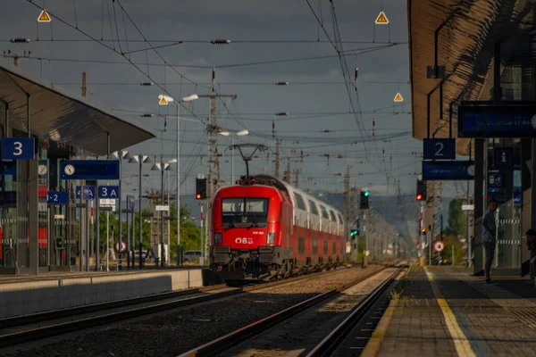 Station Trains Big Storm Rain Flat Land Absdorf Hippersdorf Austria — Stock Photo, Image