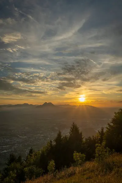 Zonsondergang Uitzicht Vanaf Gaisberg Heuvel Salzburg Stad Zomer Frisse Hete — Stockfoto