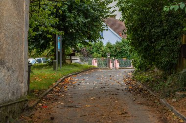 Güney Bohemya Tabor Bölgesi Köyü 'nde Güz bulutlu bir günde Vetrovy CZ 09 18 2024