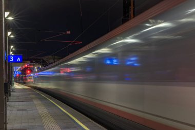 Graz 'dan Berlin' e gece treni Graz Avusturya 02 01 2025 istasyonunda.