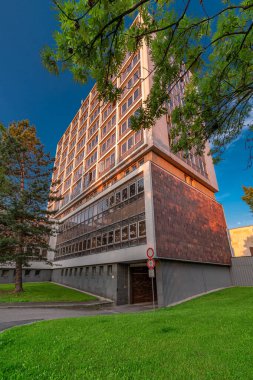 Gündoğumunda Malse nehrinin kıyısında bir sabah Ceske Budejovice CZ 08 07 2025