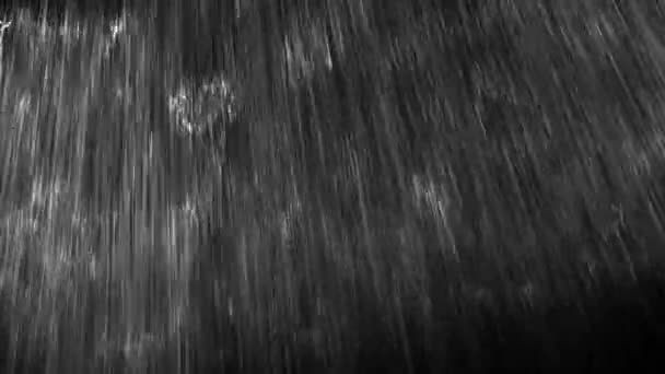 黑底雨滴的循环画面 — 图库视频影像