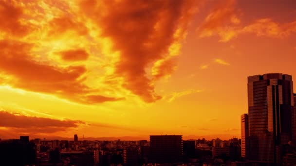 Video Del Cielo Nubes Ciudad Edificios Puesta Del Sol — Vídeos de Stock