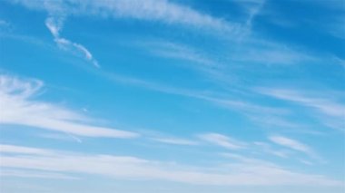 bulutlar gökyüzünde hareket video