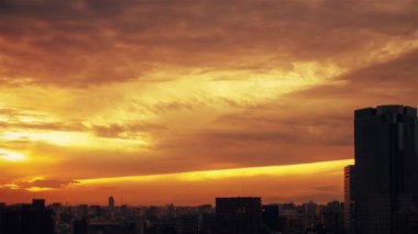 Video of sky, clouds, city and buildings, daytime