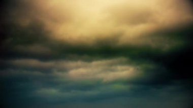 Video of sky, clouds, city and buildings, daytime