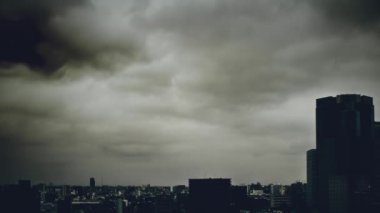 Video of sky, clouds, city and buildings, daytime