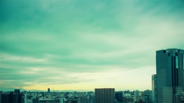 Vídeo Céu Nuvens Cidade Edifícios Durante Dia — Vídeo de Stock