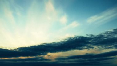 bulutlar gökyüzünde hareket video