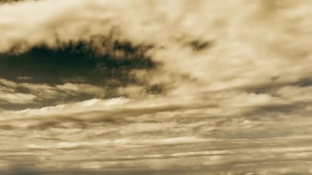 云在天空中移动的视频 — 图库视频影像