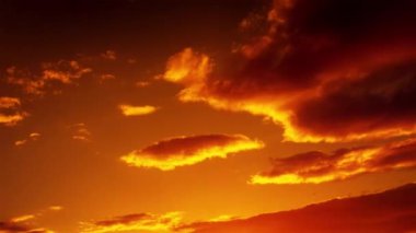 bulutlar gökyüzünde hareket video