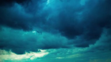 bulutlar gökyüzünde hareket video