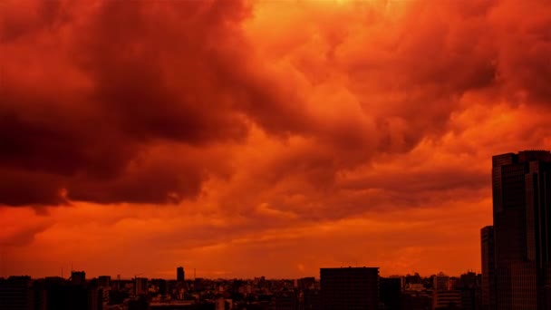Vídeo Del Cielo Nubes Ciudad Edificios Durante Día — Vídeos de Stock