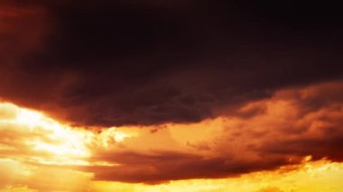 bulutlar gökyüzünde hareket video