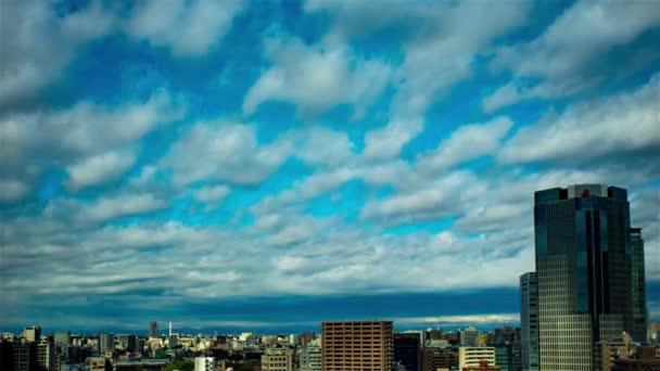 Vídeo Céu Nuvens Cidade Edifícios Durante Dia — Vídeo de Stock
