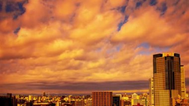 Video of sky, clouds, city and buildings, daytime