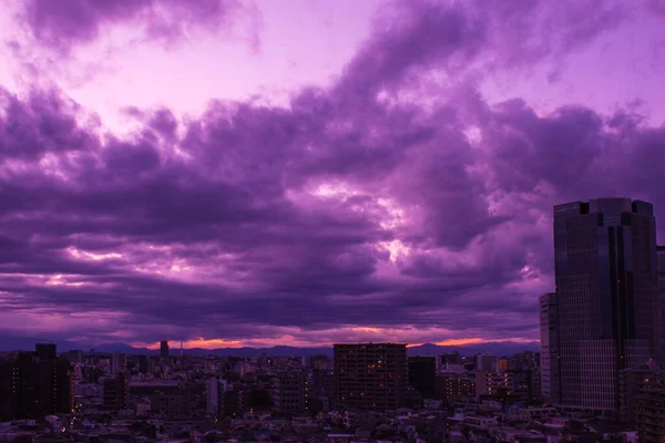 Zdjęcia Nieba Chmur Miasta Budynków Wschodu Zachodu Słońca — Zdjęcie stockowe
