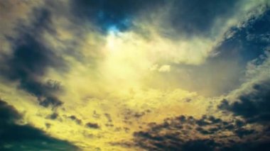 bulutlar gökyüzünde hareket video