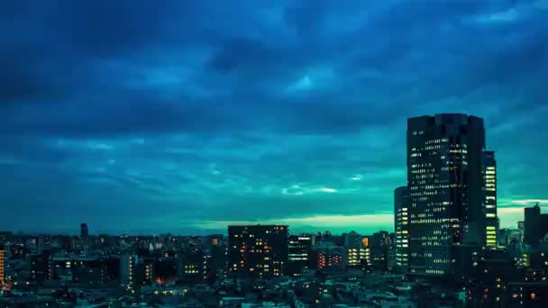 Vídeo Céu Nuvens Cidade Edifícios Vista Noturna — Vídeo de Stock
