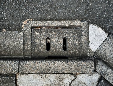 Kanalizasyon hendeği, yol, toprak, yağmur suyu, eski