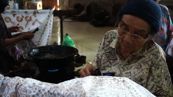 November 2022 Close Handschilderdoek Batik Stof Lasem Centraal Java Indonesië — Stockvideo