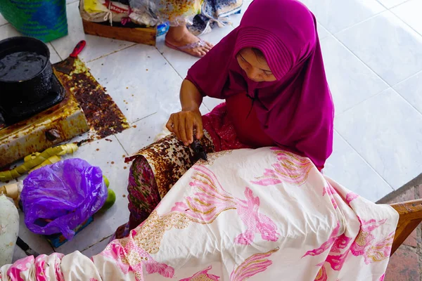 Φωτογραφία Από Batik Διαδικασία Ζωγραφικής Lasem Κεντρική Ιάβα Ινδονησία Νοεμβρίου — Φωτογραφία Αρχείου
