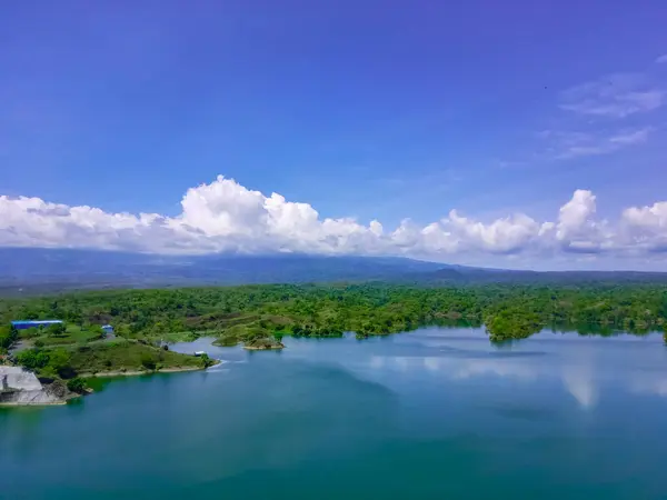 Аэросъемка Bajul Mati Водохранилища Плотины Ситубондо Восточная Ява Индонезия — стоковое фото