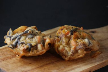 Bakwan Sayur: Yeşil biberli geleneksel Endonezya sebzeleri