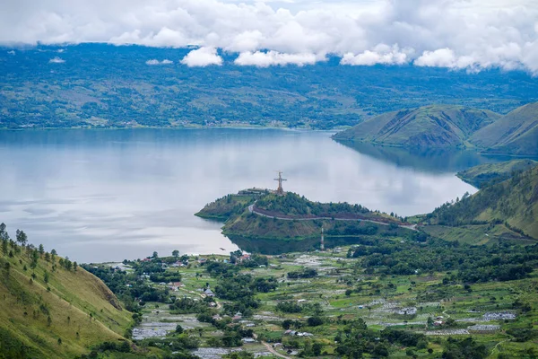 Scenic Kilátás Toba Samosir Észak Szumátra Indonézia Againts Hegy — Stock Fotó