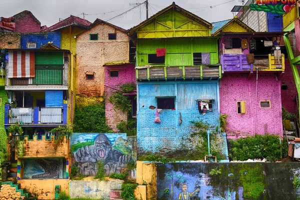 19 Kasım 2022. Kampung Warna Warni veya renkli köy, Malang, Doğu Java, Endonezya