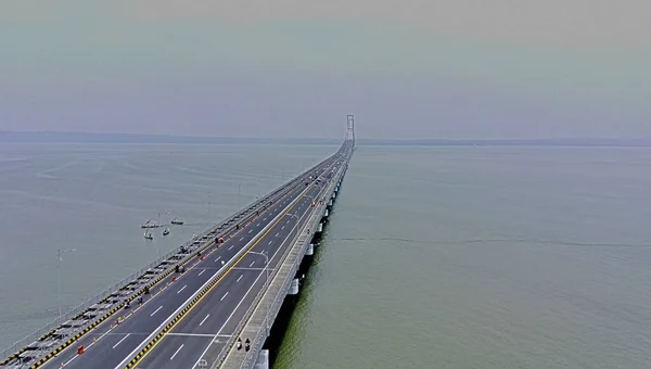 Листопада 2022 Року Повітряний Вид Міст Сурамаду Туманний День Сурабаї — стокове фото