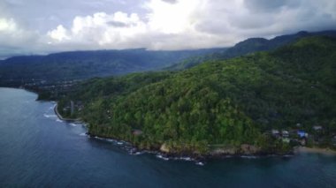 Tapak Tuan Aceh Endonezya 'da güzel bir sahilde havadan çekim.