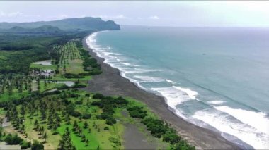 Karang Semar Sahili, Banyuwangi, Doğu Java, Endonezya.