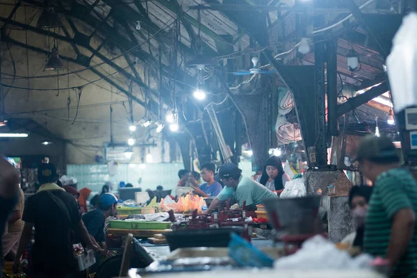 Παραδοσιακή Ψαραγορά Στην Οδό Pabean Surabaya Ινδονησία Ιανουαρίου 2023 Συντακτική — Φωτογραφία Αρχείου