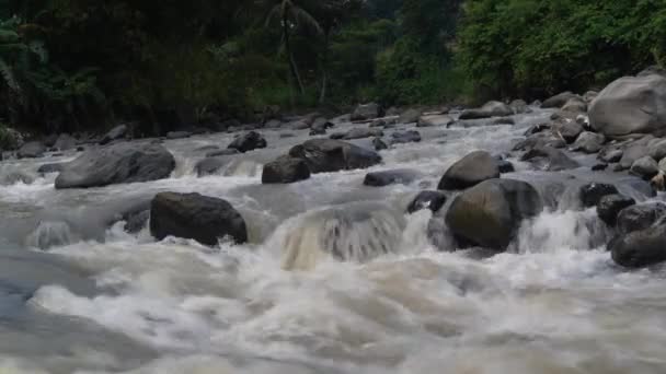 Curug Gamelan Salatiga Central Java Indonesia Waerfalls Giant Rocks — Vídeos de Stock