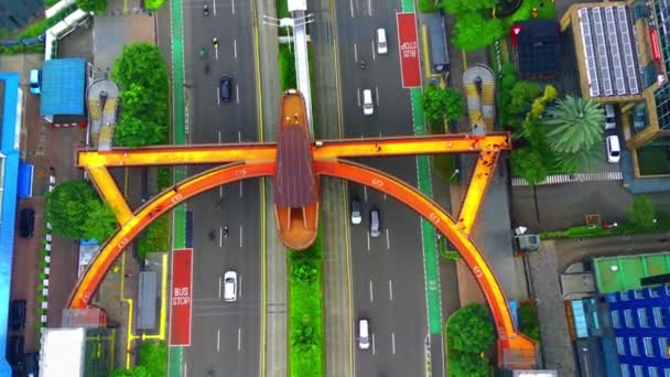 Febrero 2023 Puente Peatonal Llamado Phinisi Calle Sudirman Yakarta Indonesia — Vídeos de Stock